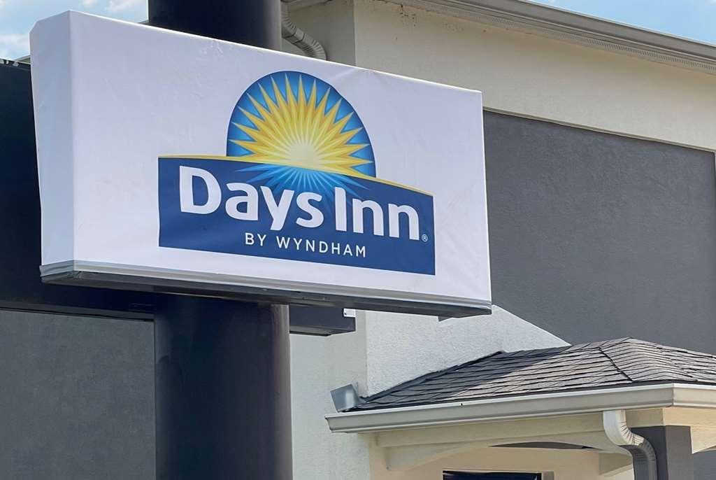 Days Inn By Wyndham Lafayette Scott Eksteriør bilde